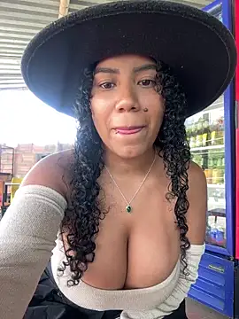 serena willow online show from 11-18-25, 07:51