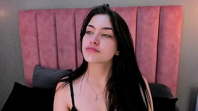 Alexa Thaylor  online show from 11-20-25, 03:01