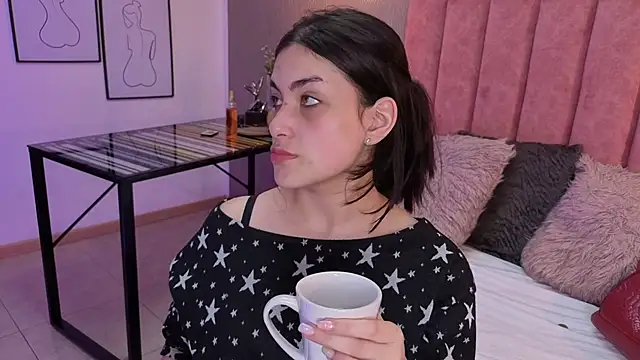 Alexa Thaylor  online show from 05-19-26, 04:46