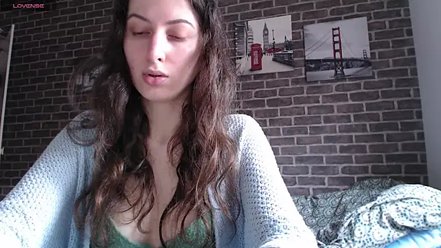  Hot Lady  online show from 01-04-25, 03:07