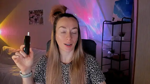 RebeccaMartinez online show from 12-15-25, 06:06