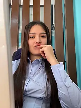 Snapshot of Sweet_Lollypop chatting on 02-18-26, 06:42 Sweet Lollypop online show from 02-18-26, 06:42