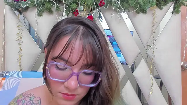 Snapshot of DEVA_BLUE_ chatting on 12-06-24, 05:20 DEVA BLUE  online show from 12-06-24, 05:20