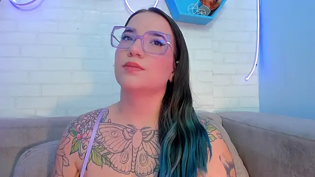 Snapshot of DEVA_BLUE_ chatting on 01-23-25, 05:02 DEVA BLUE  online show from 01-23-25, 05:02