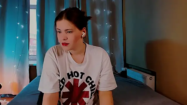 Erika Fix online show from 04-17-26, 03:31