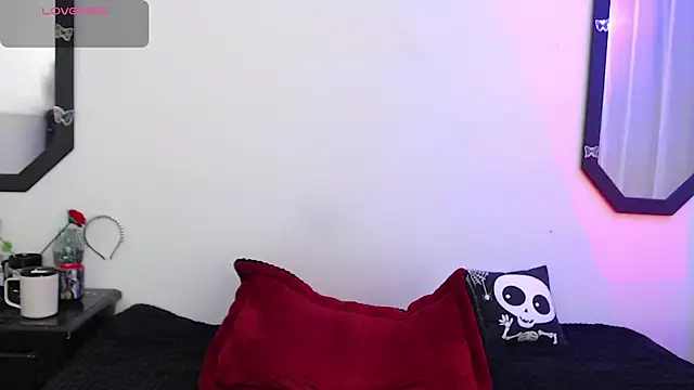 Amy Aloqua online show from 10-06-25, 03:09