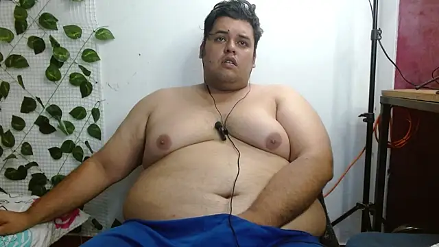 Snapshot of altairstudiosvip_ chatting on 02-15-25, 01:05 altairstudiosvip online show from 02-15-25, 01:05