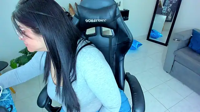 BellaFlaming online show from 09-17-25, 10:39