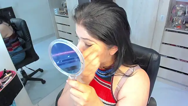 Snapshot of BellaFlaming chatting on 06-26-26, 11:58 BellaFlaming online show from 06-26-26, 11:58