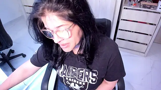 Snapshot of BellaFlaming chatting on 07-14-26, 11:05 BellaFlaming online show from 07-14-26, 11:05