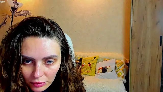 mia grantes online show from 10-07-25, 05:32