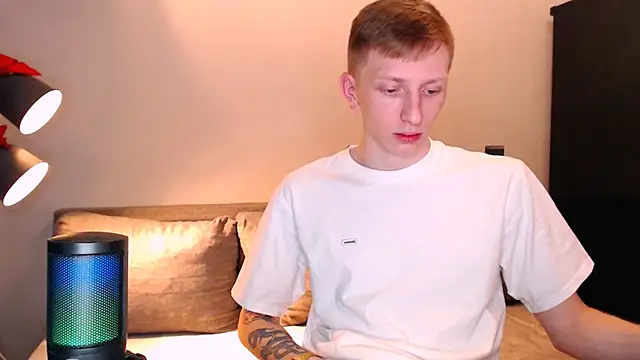 juliaanddima online show from 11-01-25, 07:43