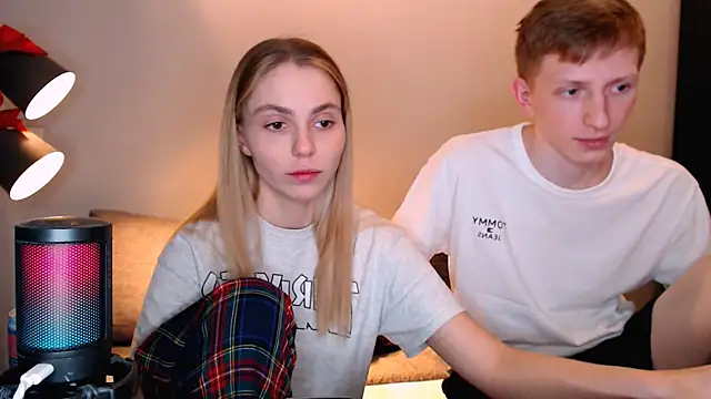 juliaanddima online show from 11-27-25, 09:00