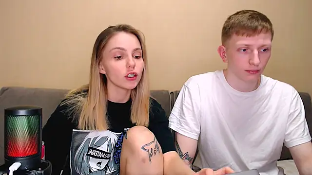 juliaanddima online show from 03-12-26, 09:54