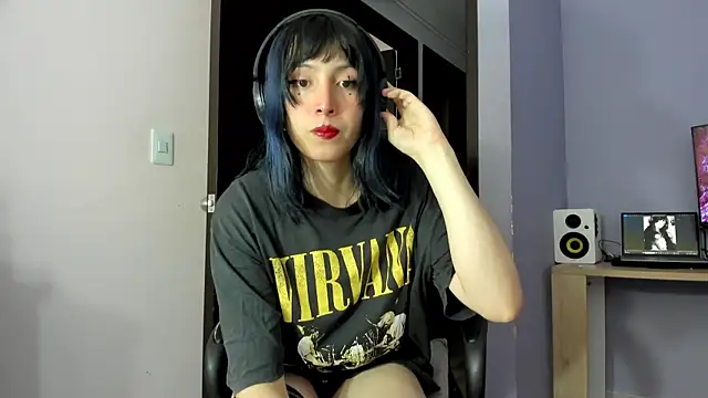 Snapshot of Room312_ chatting on 04-25-26, 01:03 Room312 online show from 04-25-26, 01:03