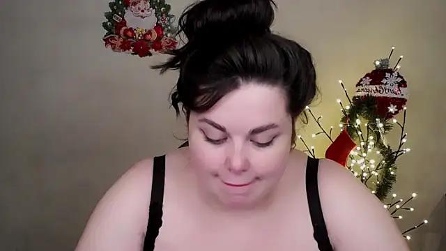 Emily Mo online show from 12-18-25, 06:19