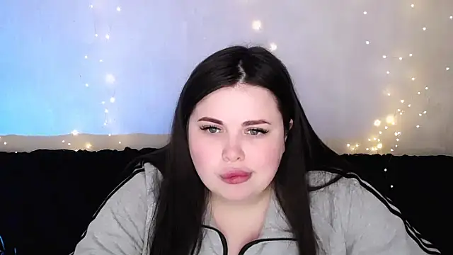 Emily Mo online show from 03-10-26, 06:40