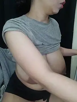 DianiQueenn online show from 06-20-26, 04:37