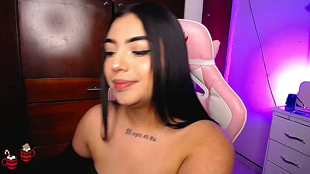 Snapshot of eva_six chatting on 01-04-25, 11:38 eva six online show from 01-04-25, 11:38