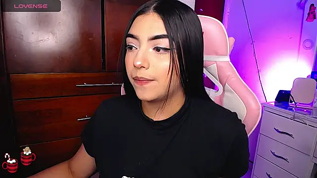 Snapshot of eva_six chatting on 01-06-25, 07:56 eva six online show from 01-06-25, 07:56