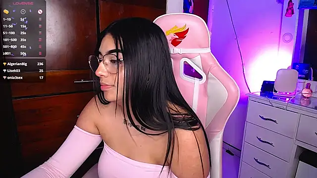 Snapshot of eva_six chatting on 03-12-25, 03:57 eva six online show from 03-12-25, 03:57