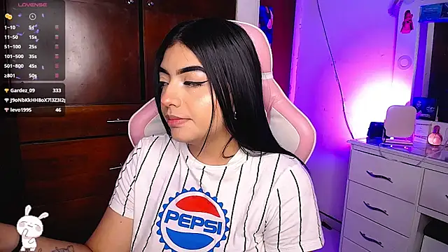 Snapshot of eva_six chatting on 03-13-25, 08:32 eva six online show from 03-13-25, 08:32