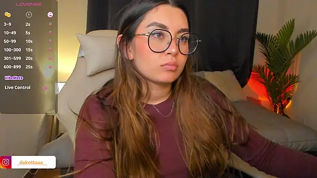 dakottaa  online show from 03-26-26, 11:43