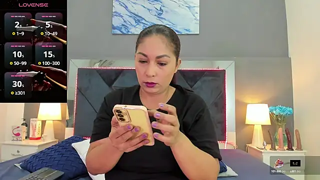 Lauralove 69 online show from 09-29-25, 08:24