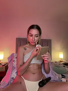 Snapshot of DanikRosse chatting on 06-11-26, 03:37 DanikRosse online show from 06-11-26, 03:37