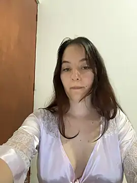 Sarah millerr  online show from 05-18-26, 04:07
