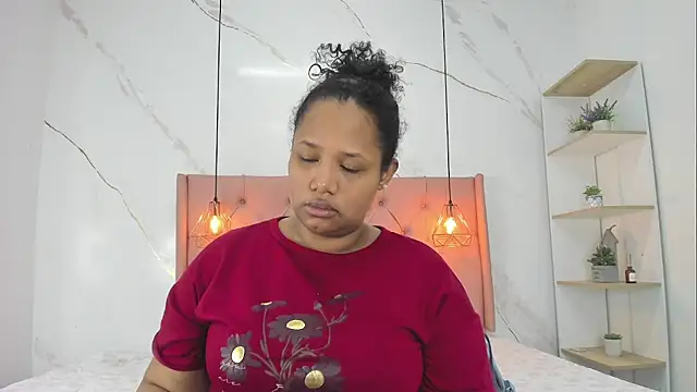 Snapshot of Belle_Brunette chatting on 07-15-26, 12:10 Belle Brunette online show from 07-15-26, 12:10