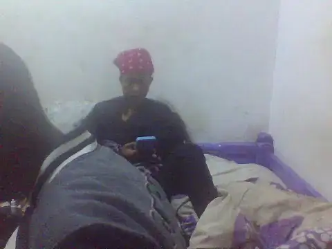 Snapshot of De_maskedcouple chatting on 07-13-26, 10:45 De maskedcouple online show from 07-13-26, 10:45