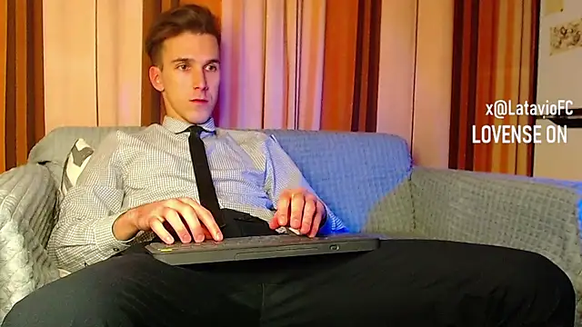 Midnighter  online show from 11-28-25, 11:57