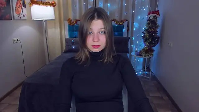 Snapshot of RinaMoore chatting on 12-24-24, 12:22 RinaMoore online show from 12-24-24, 12:22