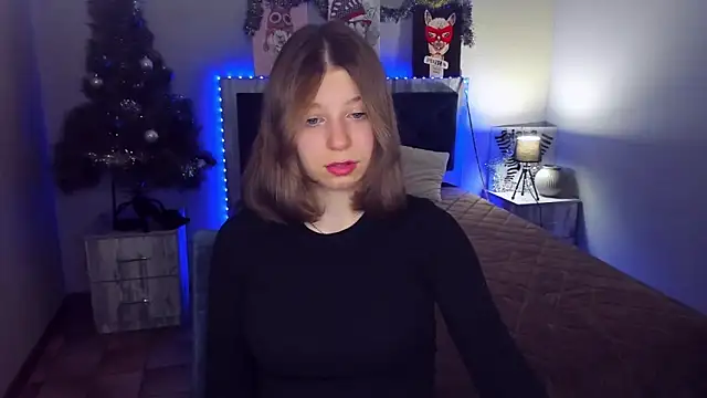 Snapshot of RinaMoore chatting on 01-10-25, 09:02 RinaMoore online show from 01-10-25, 09:02