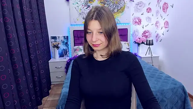 Snapshot of RinaMoore chatting on 01-27-25, 01:52 RinaMoore online show from 01-27-25, 01:52