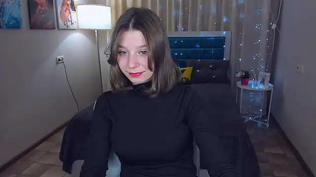 Snapshot of RinaMoore chatting on 02-04-25, 01:38 RinaMoore online show from 02-04-25, 01:38