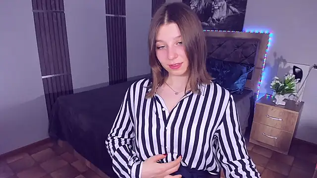 Snapshot of RinaMoore chatting on 03-14-25, 01:46 RinaMoore online show from 03-14-25, 01:46