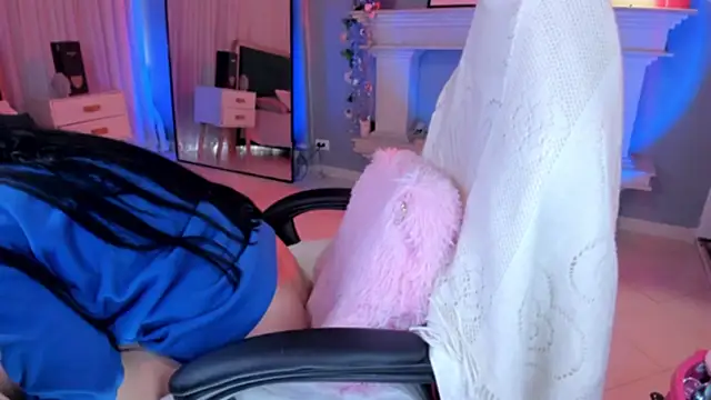 scarlet miller1 online show from 03-15-25, 12:02