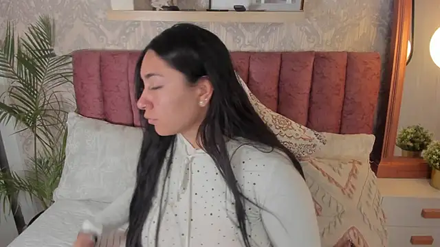 scarlet miller1 online show from 10-17-25, 11:57