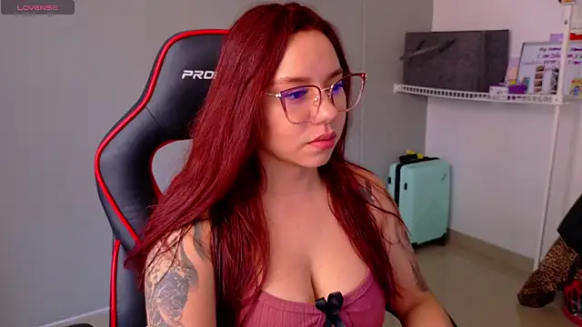 Snapshot of samantha_tattu chatting on 04-24-26, 06:54 samantha tattu online show from 04-24-26, 06:54