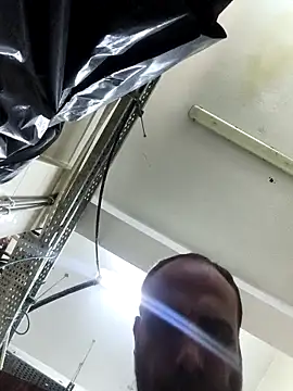 mustican422 online show from 10-04-25, 01:09