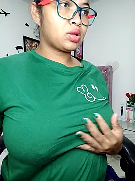Snapshot of chalohott chatting on 04-22-26, 11:12 chalohott online show from 04-22-26, 11:12
