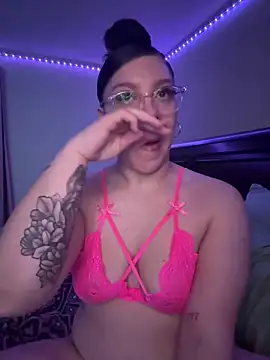 Snapshot of QueenNuttCollector chatting on 03-01-26, 10:39 QueenNuttCollector online show from 03-01-26, 10:39