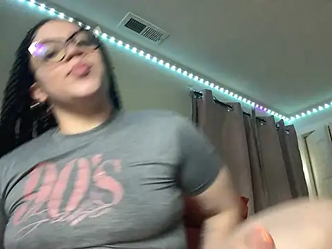 QueenNuttCollector online show from 05-24-26, 07:19