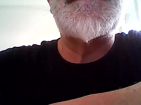 Snapshot of xcimeru chatting on 07-11-26, 06:38 xcimeru online show from 07-11-26, 06:38