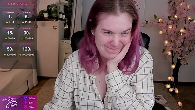 Snapshot of Nancy_Sun_ chatting on 01-04-25, 11:33 Nancy Sun online show from 01-04-25, 11:33