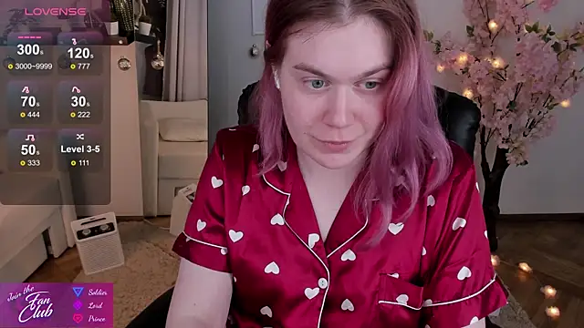 Snapshot of Nancy_Sun_ chatting on 01-12-25, 02:09 Nancy Sun online show from 01-12-25, 02:09
