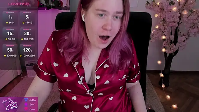 Snapshot of Nancy_Sun_ chatting on 02-19-25, 03:05 Nancy Sun online show from 02-19-25, 03:05