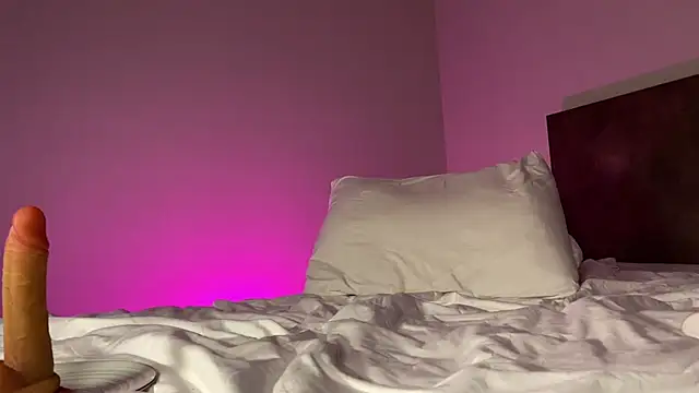 Pi-x-ie online show from 04-07-26, 07:25